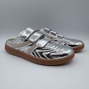 Steve Madden “Magik” silver slip on sneaker